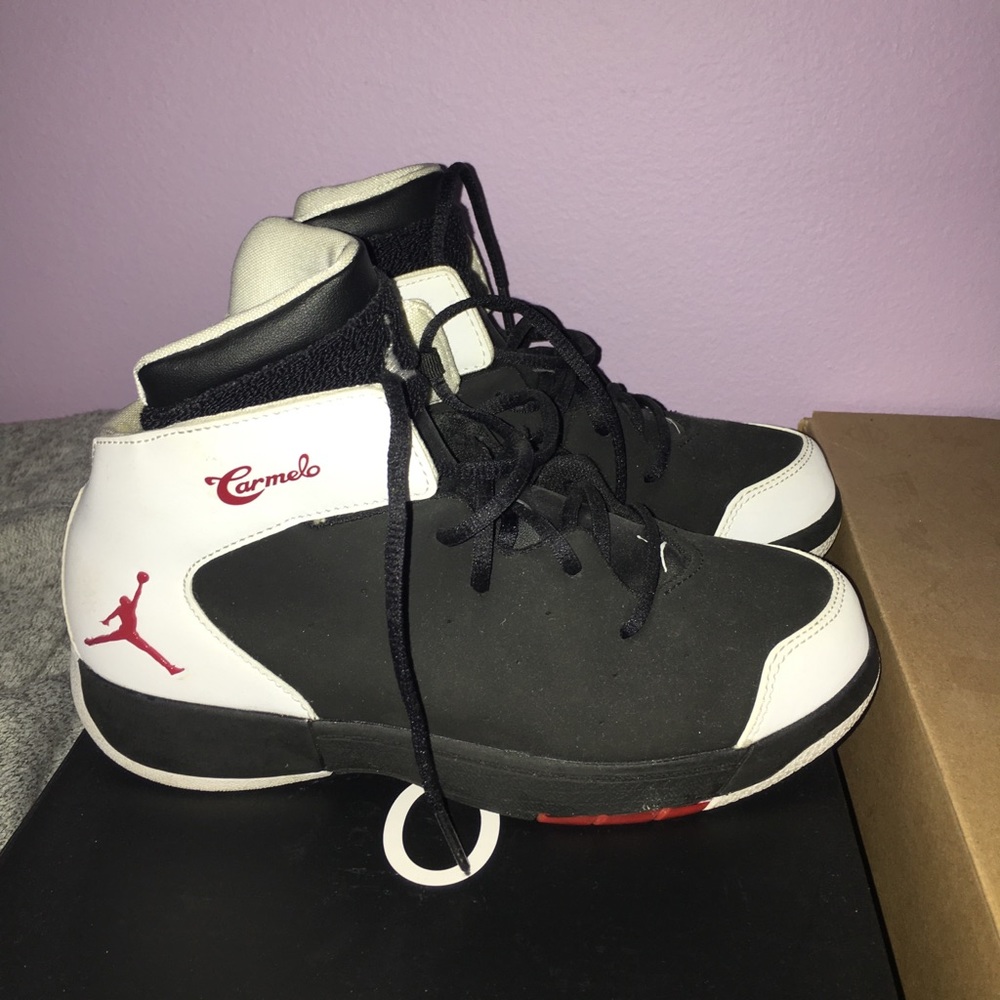 Size 2y Carmelo Anthony Jordan 1.5’s